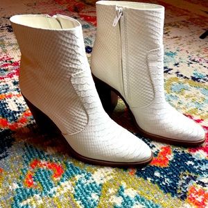 Gianni Bini Booties